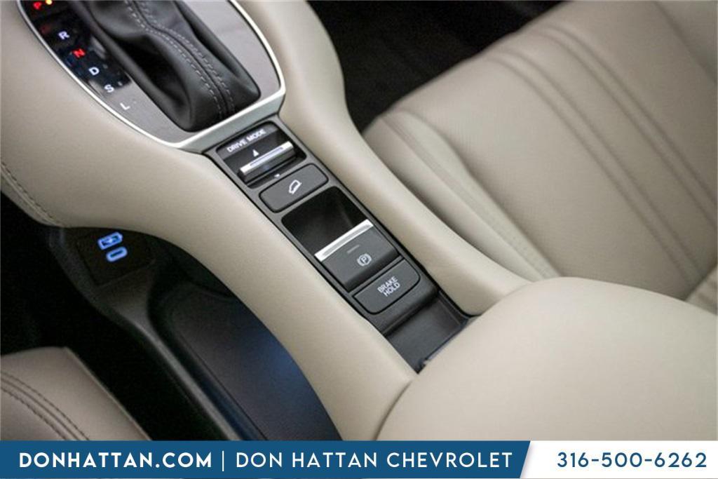 used 2025 Honda HR-V car, priced at $28,759