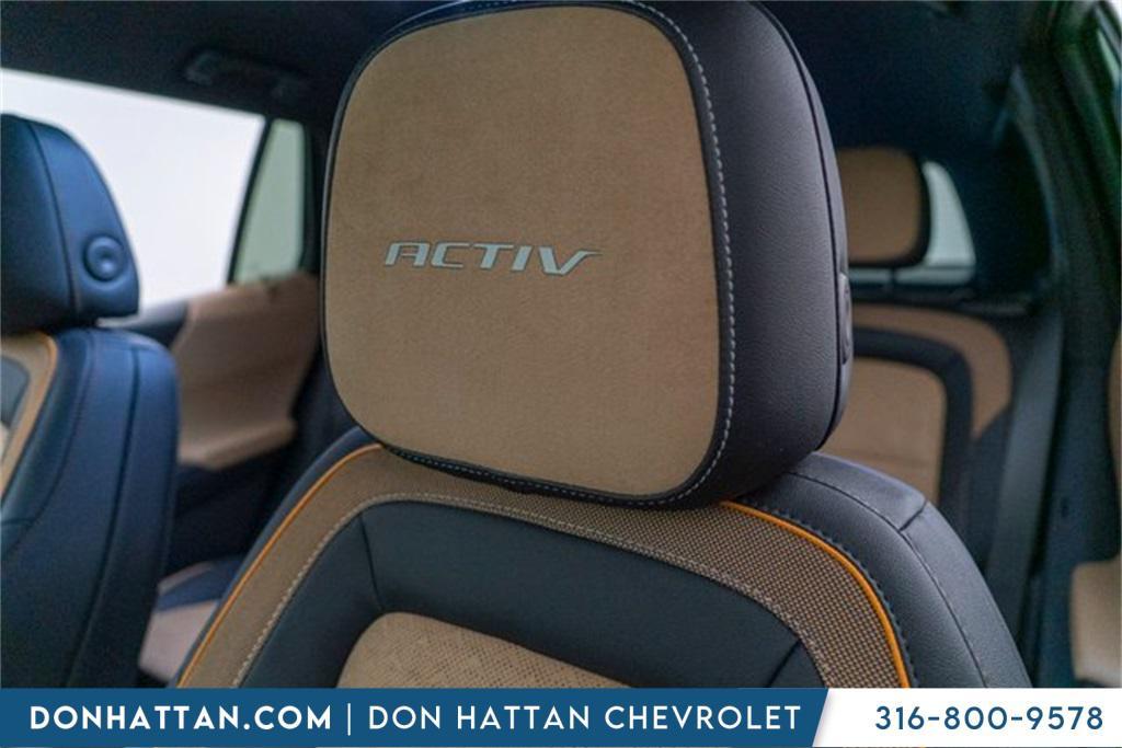 new 2025 Chevrolet Equinox car, priced at $32,998