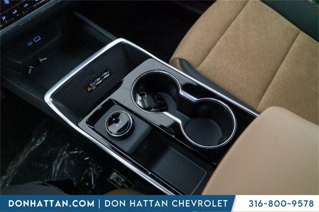 new 2025 Chevrolet Equinox car, priced at $32,998