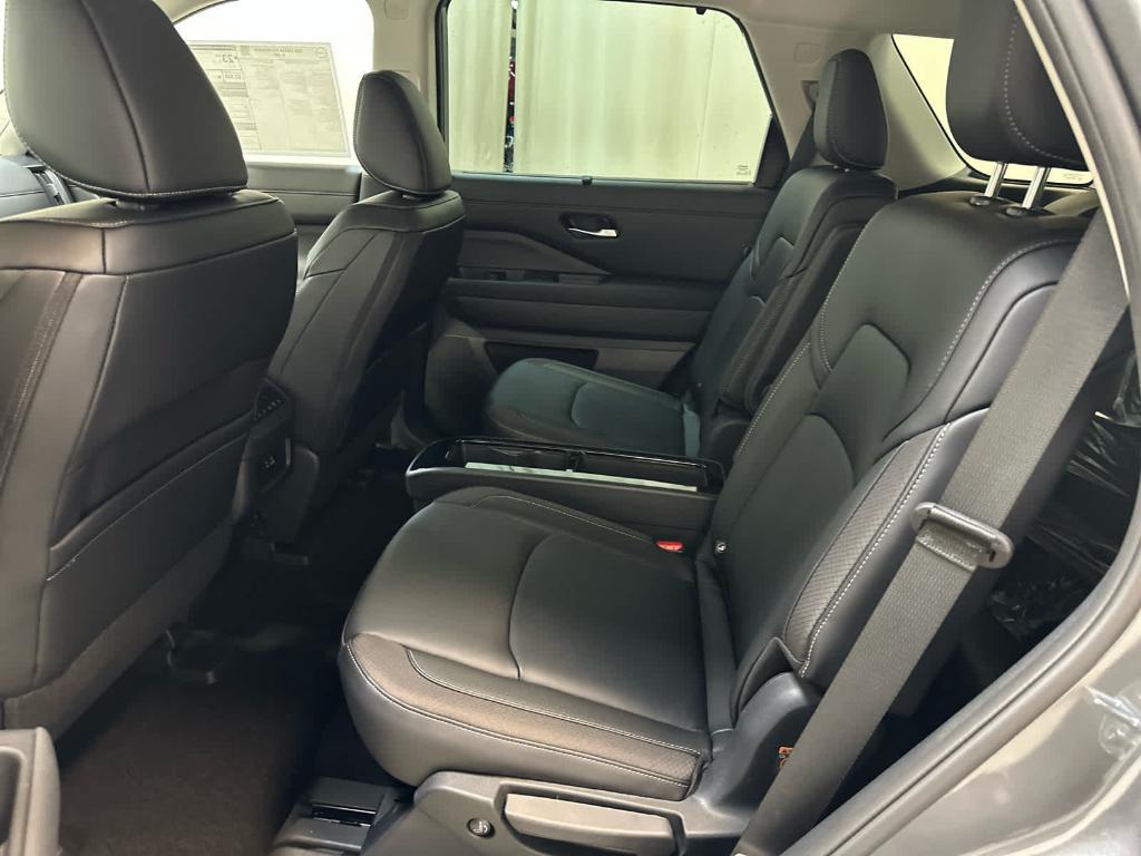 new 2025 Nissan Pathfinder car, priced at $46,949