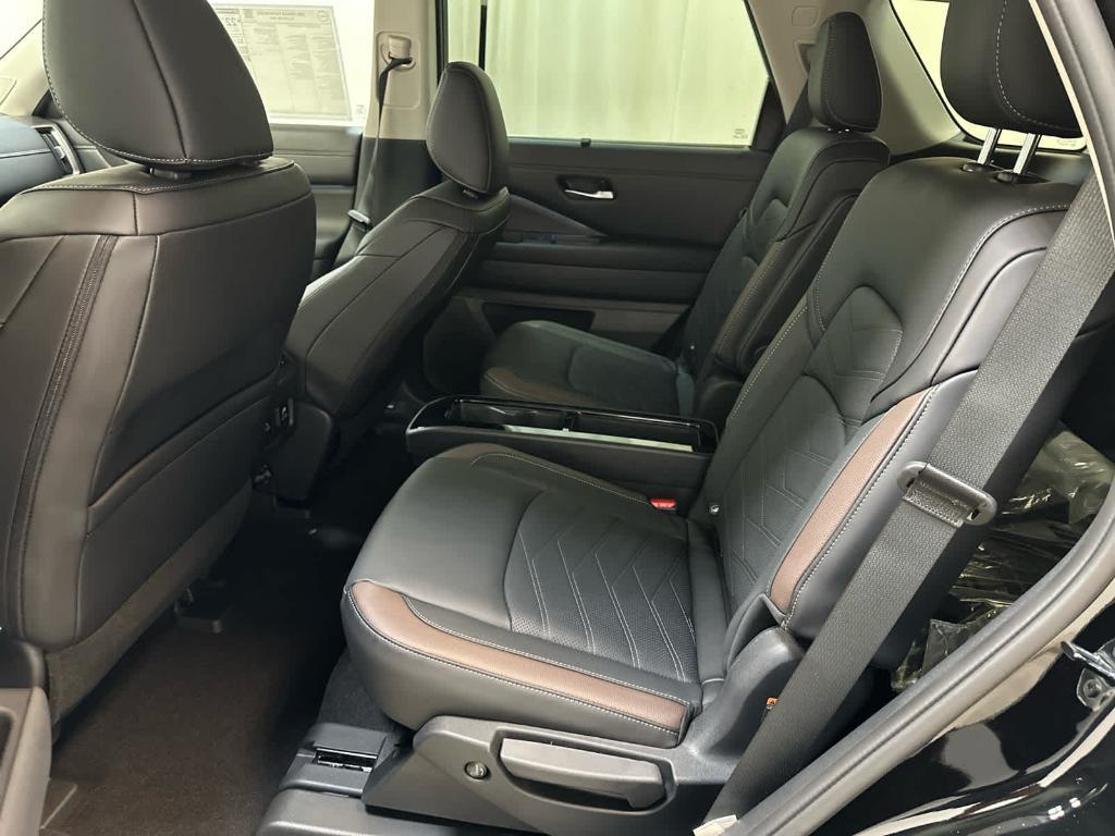 new 2025 Nissan Pathfinder car, priced at $53,135