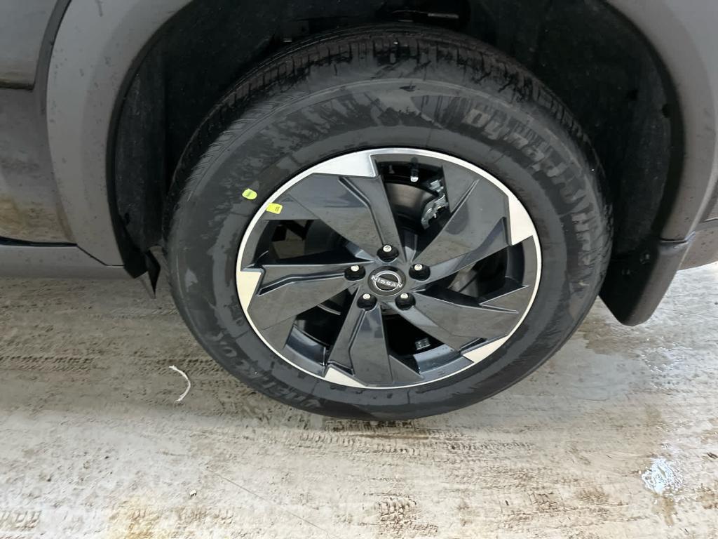 new 2025 Nissan Rogue car, priced at $32,104