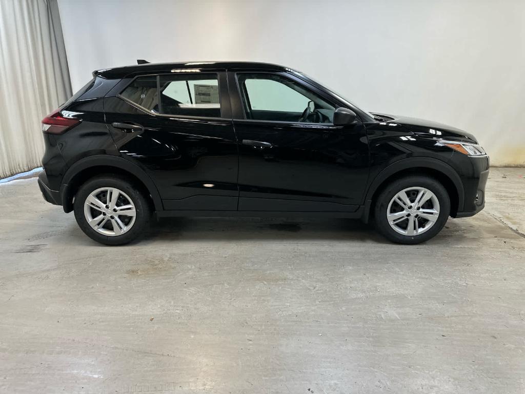 new 2025 Nissan Kicks Play car, priced at $23,232