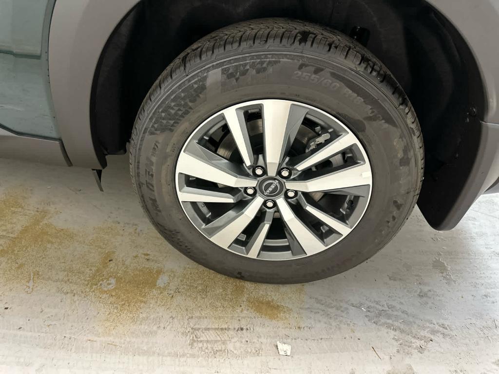new 2025 Nissan Pathfinder car, priced at $44,086