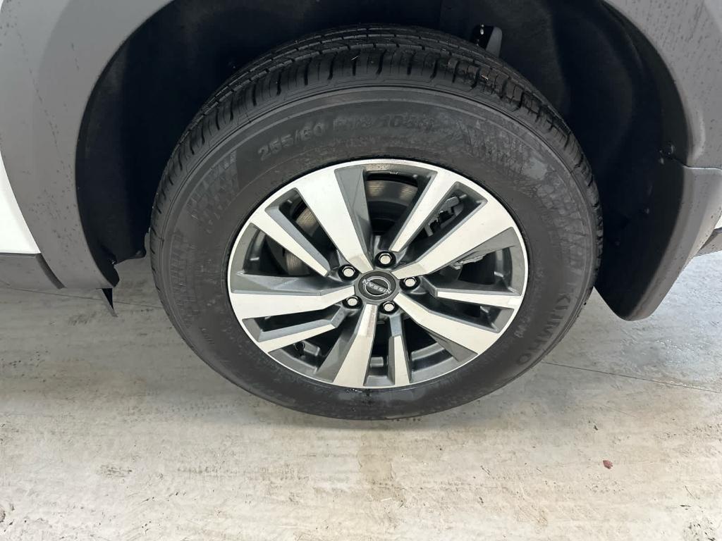 new 2025 Nissan Pathfinder car, priced at $44,913