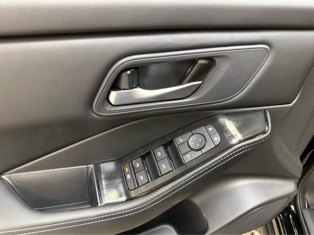 new 2025 Nissan Rogue car, priced at $32,104