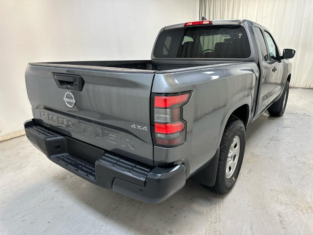 new 2025 Nissan Frontier car, priced at $35,956