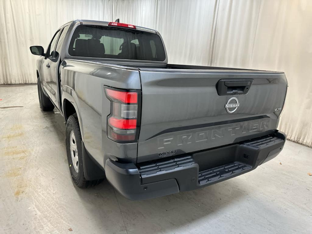 new 2025 Nissan Frontier car, priced at $35,956