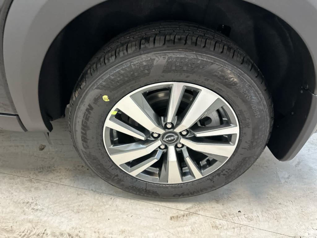 new 2025 Nissan Pathfinder car, priced at $44,513