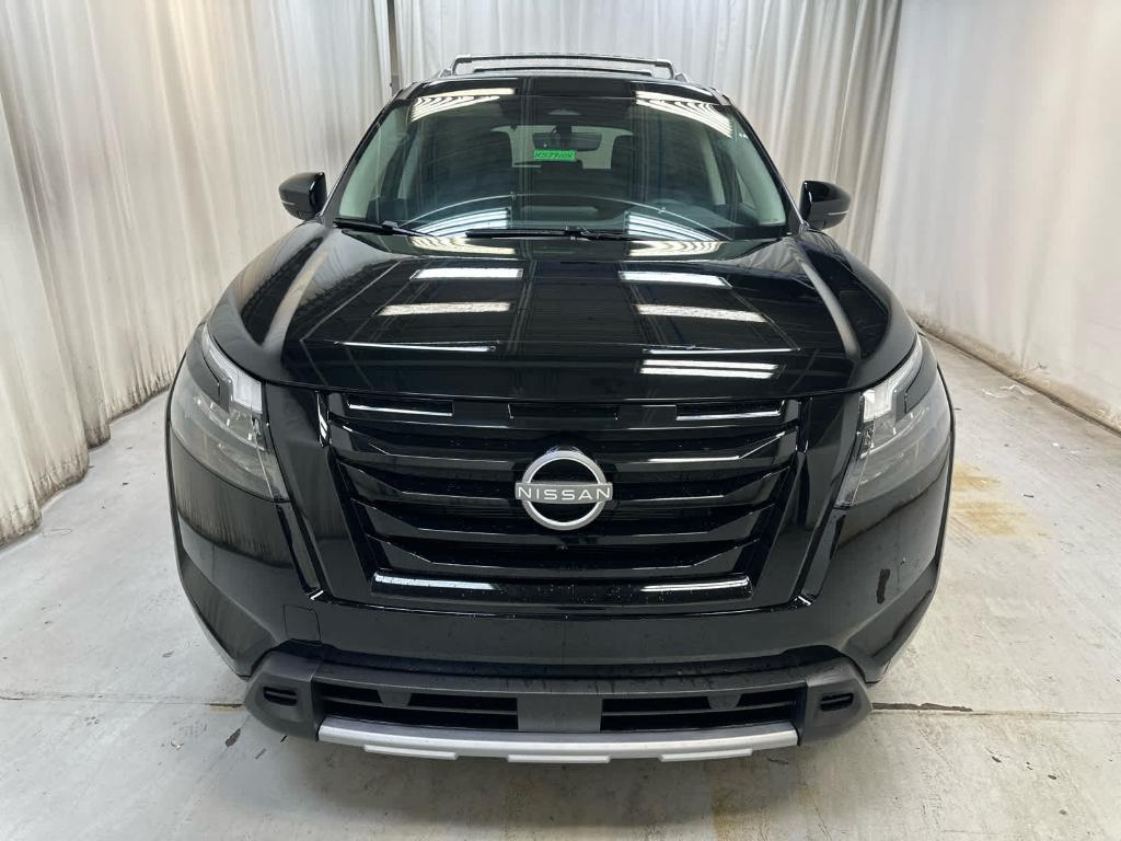 new 2025 Nissan Pathfinder car, priced at $44,513