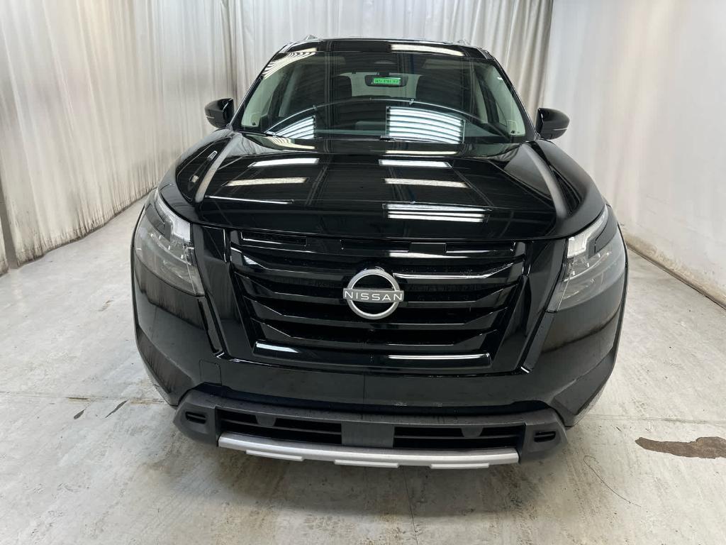 new 2025 Nissan Pathfinder car, priced at $47,743