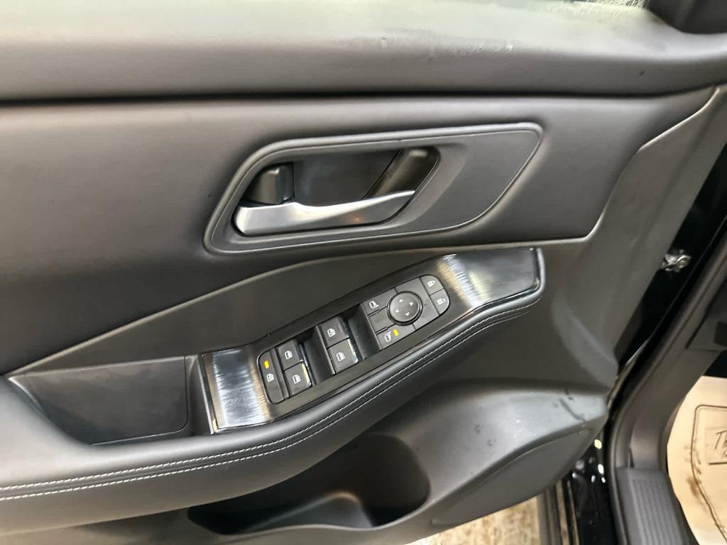 new 2025 Nissan Rogue car, priced at $32,104