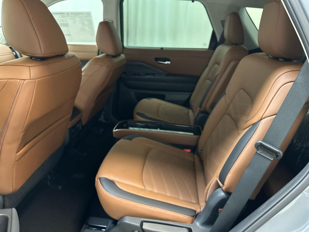 new 2025 Nissan Pathfinder car, priced at $51,265