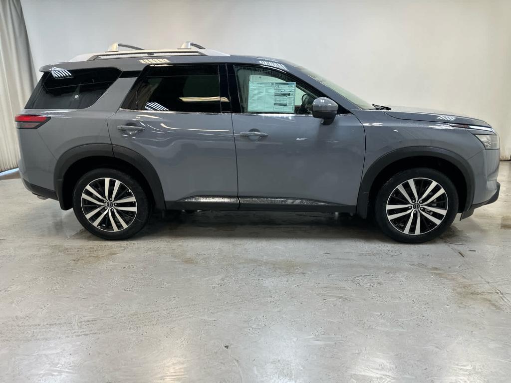 new 2025 Nissan Pathfinder car, priced at $51,265