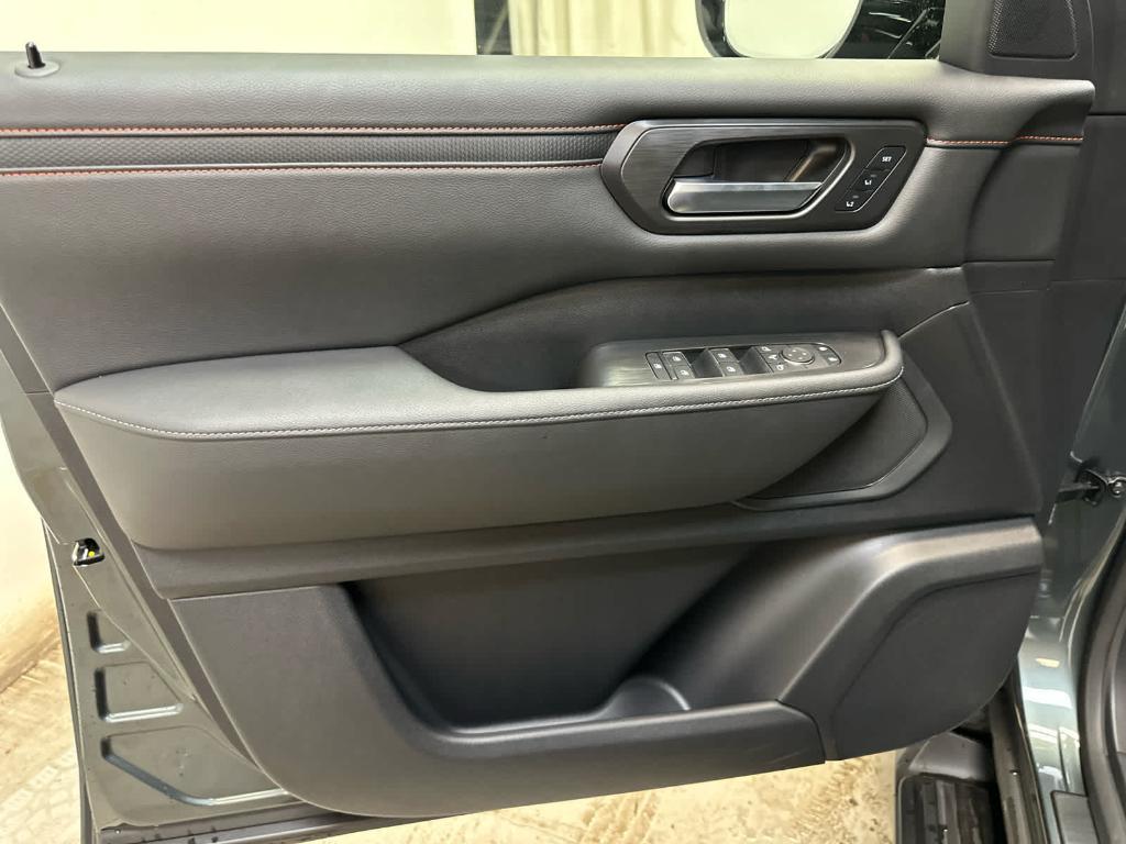 new 2025 Nissan Armada car, priced at $83,295