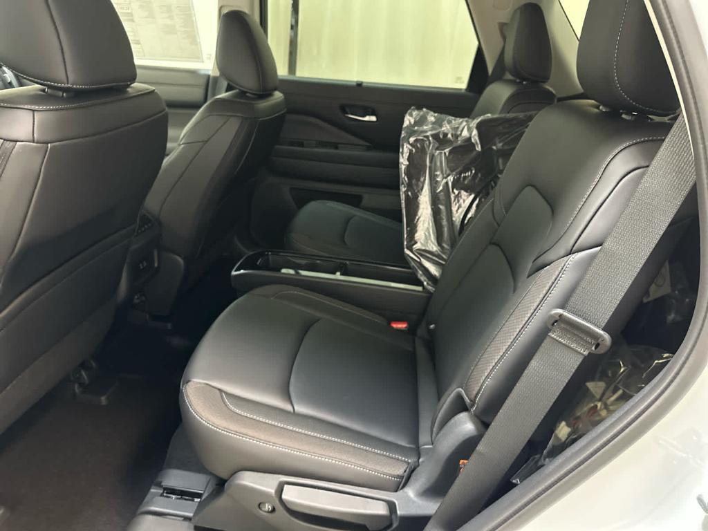 new 2025 Nissan Pathfinder car, priced at $47,347