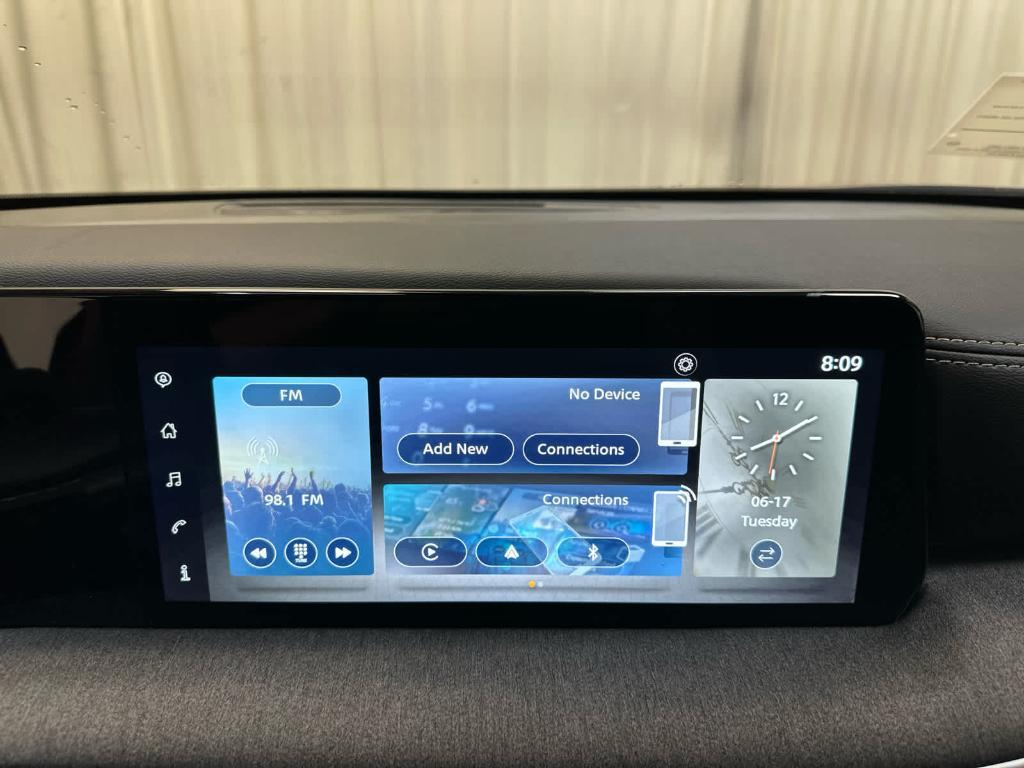 new 2025 Nissan Kicks car, priced at $26,270