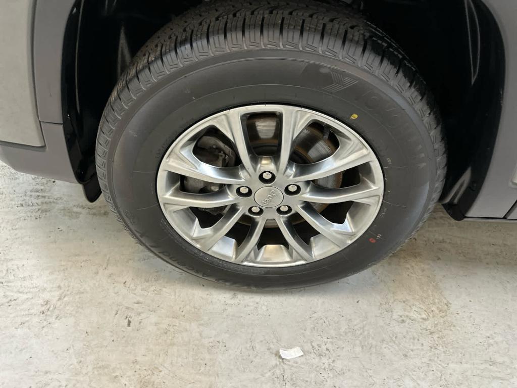 used 2020 Jeep Cherokee car, priced at $19,500