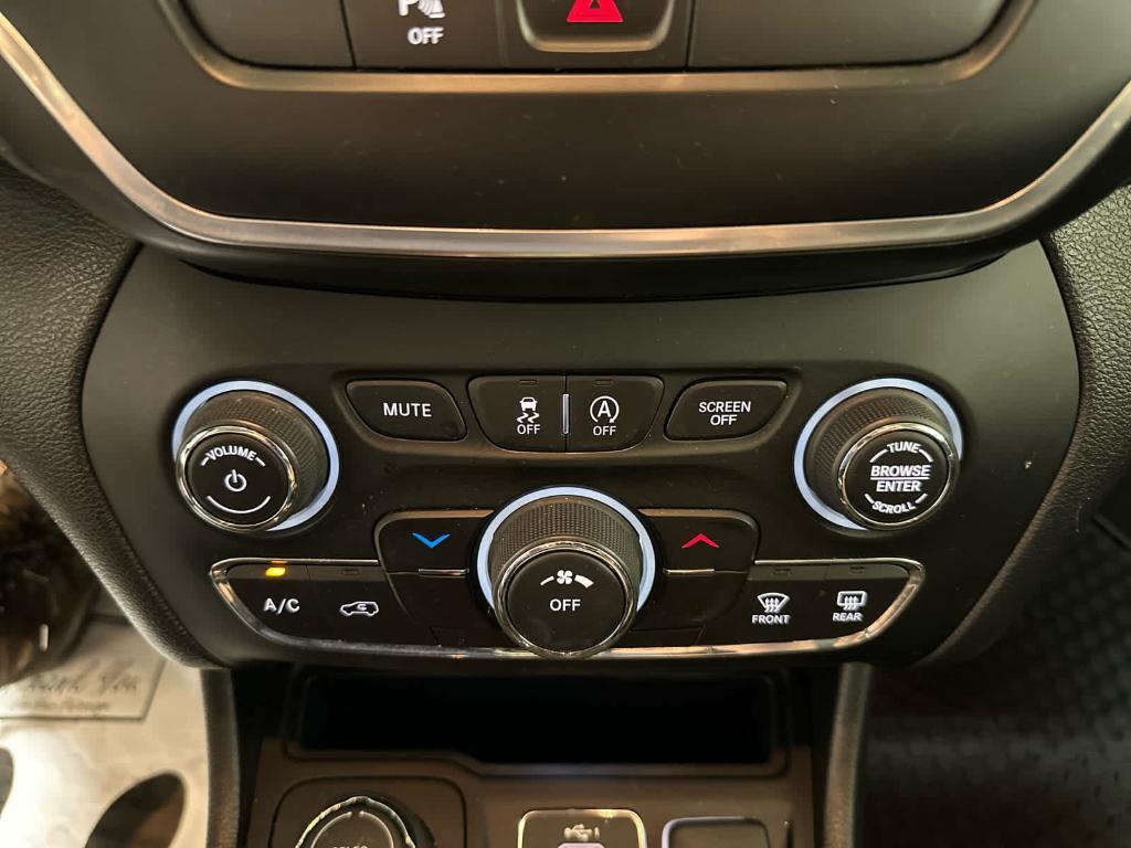 used 2020 Jeep Cherokee car, priced at $19,500