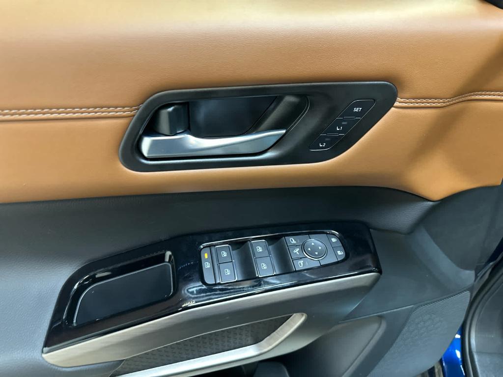 new 2025 Nissan Pathfinder car, priced at $53,135