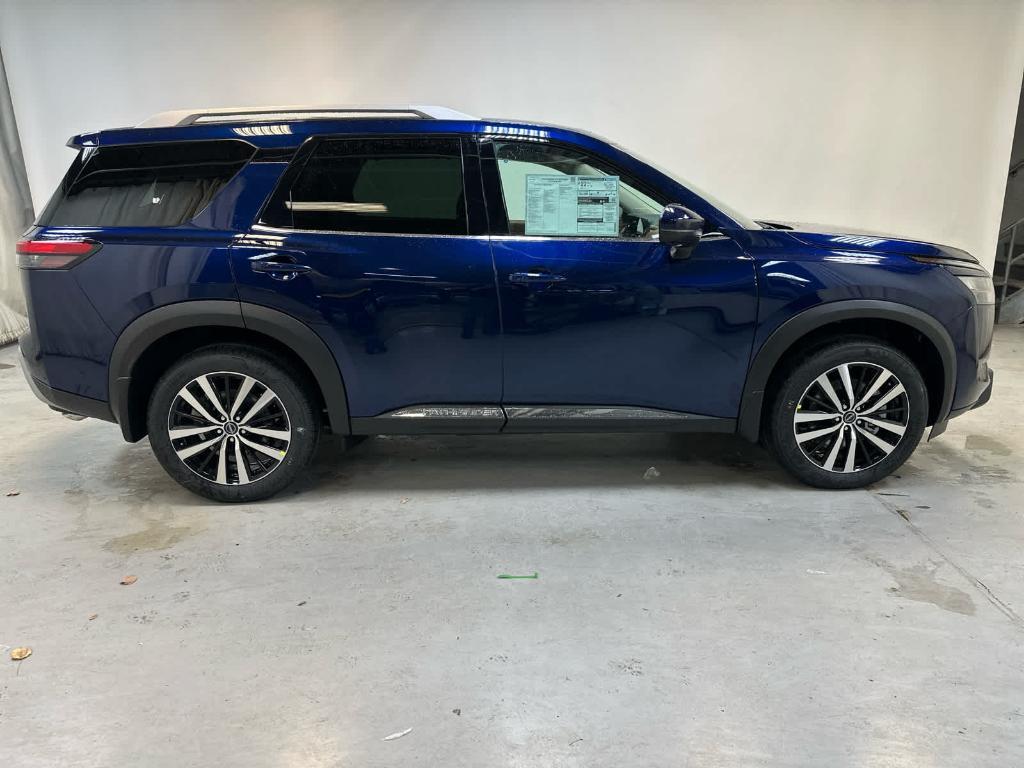 new 2025 Nissan Pathfinder car, priced at $53,135
