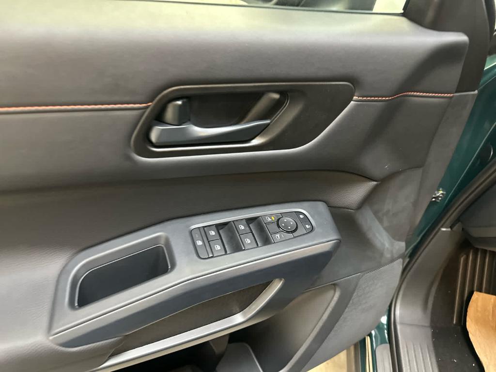 new 2025 Nissan Pathfinder car, priced at $44,863