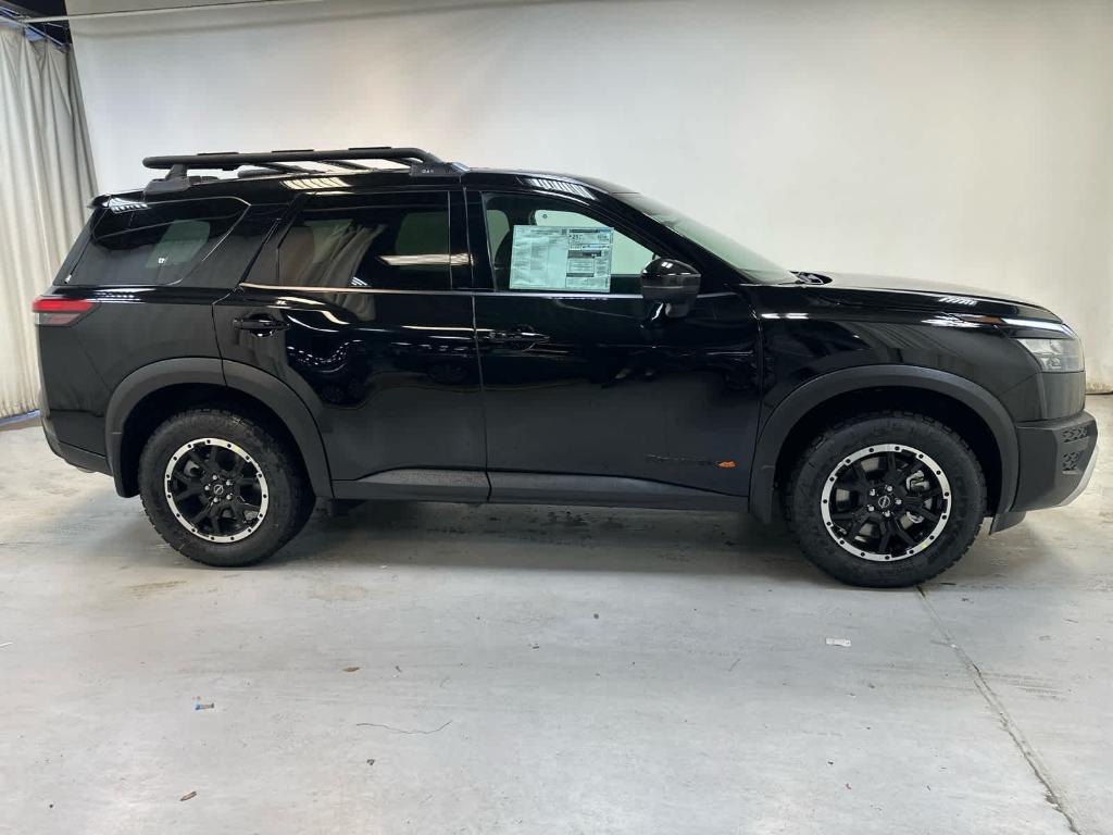 new 2025 Nissan Pathfinder car, priced at $44,248