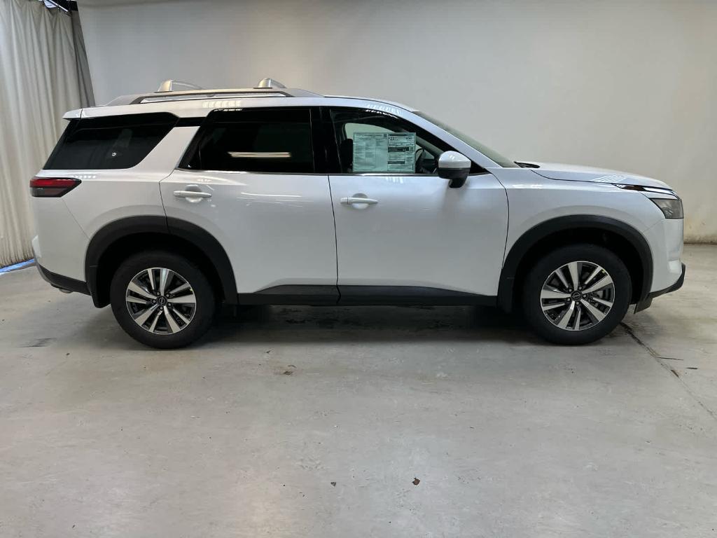 new 2025 Nissan Pathfinder car, priced at $44,882