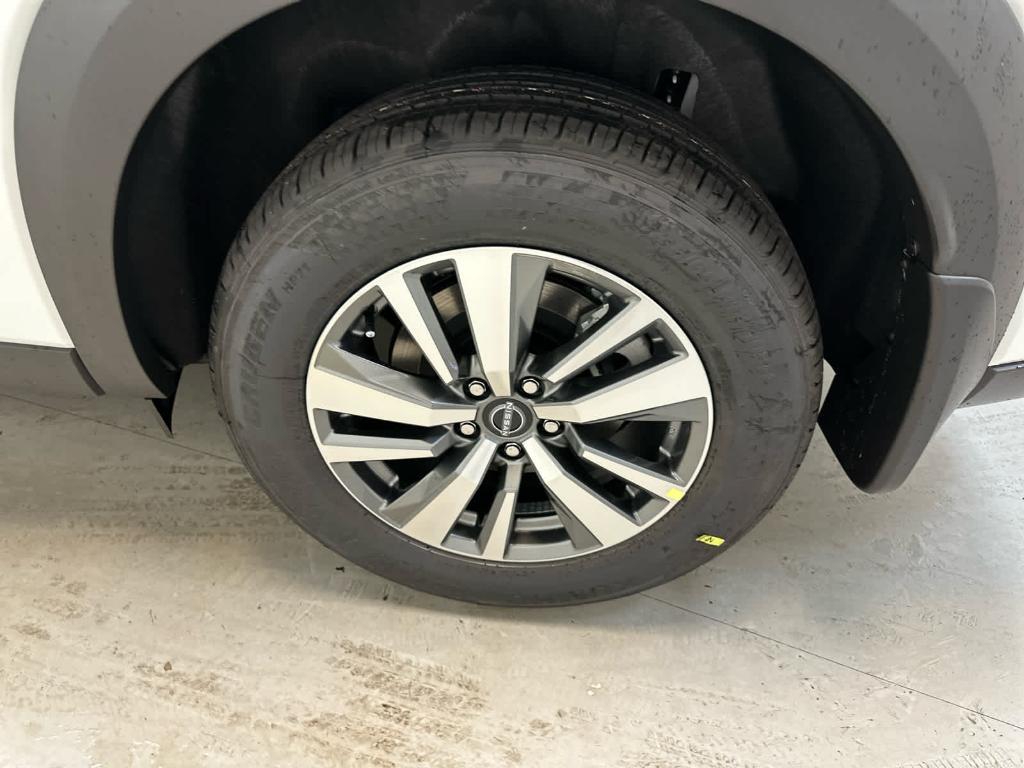 new 2025 Nissan Pathfinder car, priced at $44,882