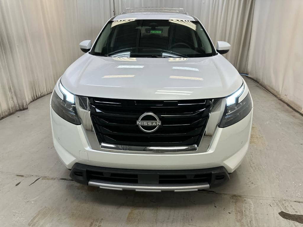 new 2025 Nissan Pathfinder car, priced at $44,882