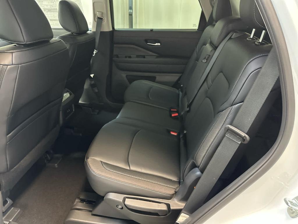 new 2025 Nissan Pathfinder car, priced at $44,882