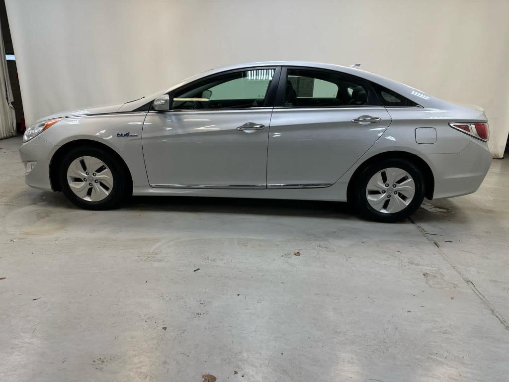 used 2014 Hyundai Sonata Hybrid car, priced at $9,998