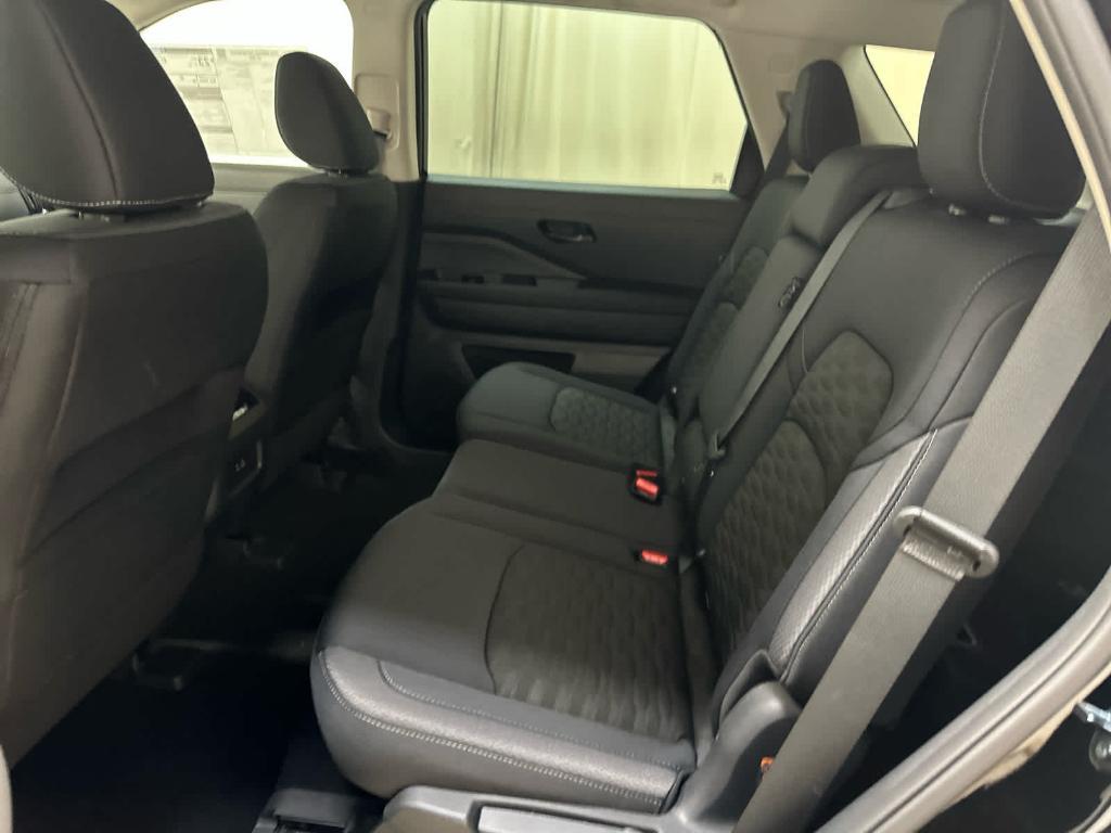 new 2025 Nissan Pathfinder car, priced at $41,467