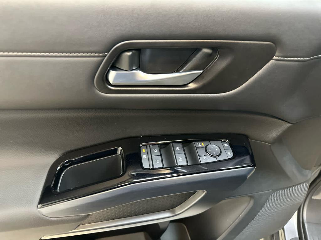new 2025 Nissan Pathfinder car, priced at $46,949