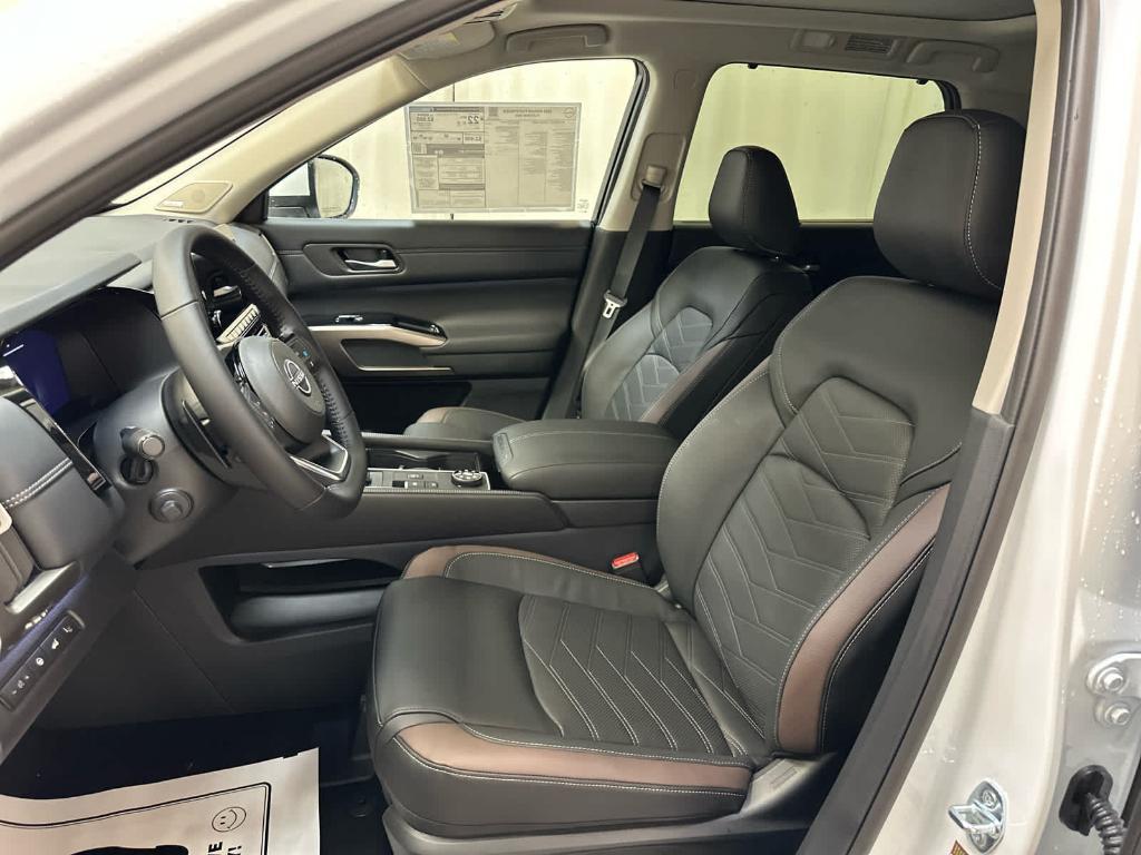 new 2025 Nissan Pathfinder car, priced at $54,010