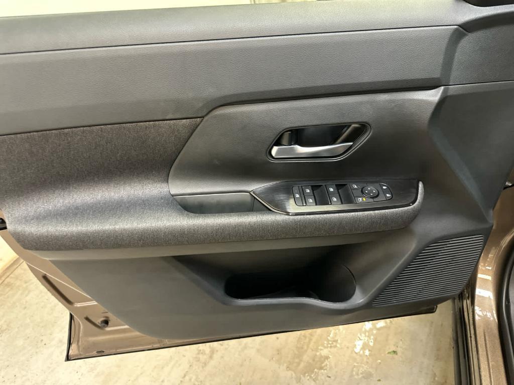 new 2025 Nissan Kicks car, priced at $25,863