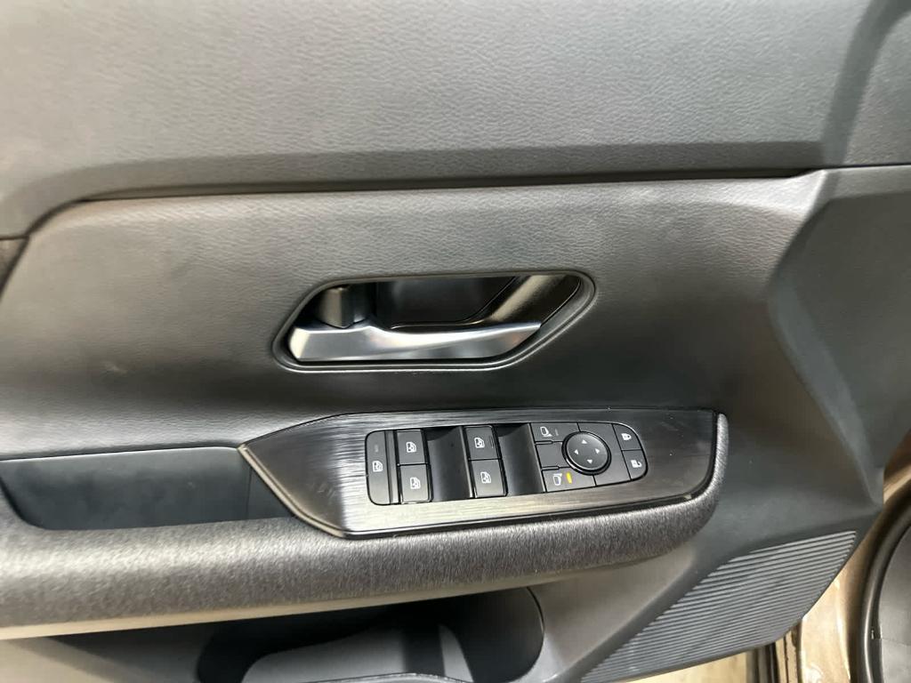 new 2025 Nissan Kicks car, priced at $25,863