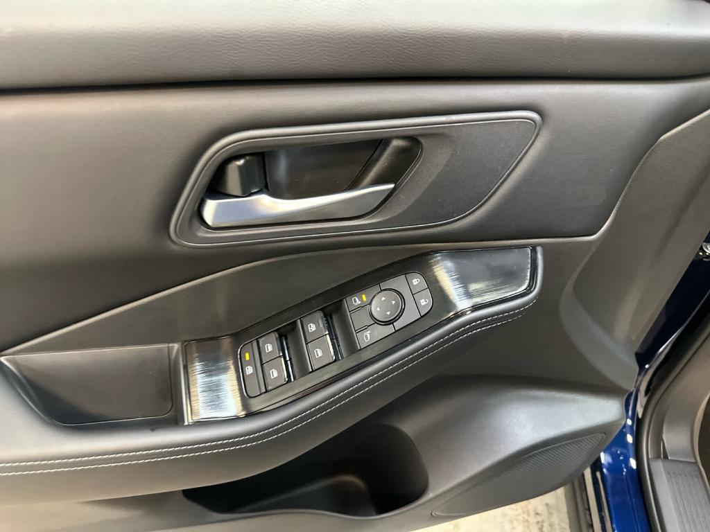 new 2025 Nissan Rogue car, priced at $32,104