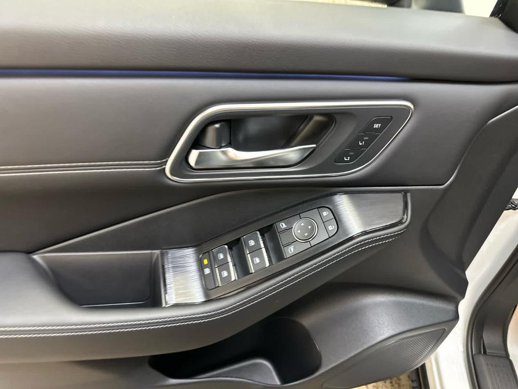 new 2025 Nissan Rogue car, priced at $43,572