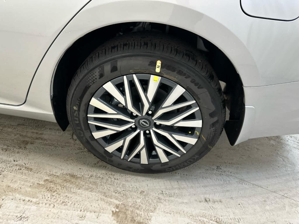 new 2025 Nissan Altima car, priced at $31,622