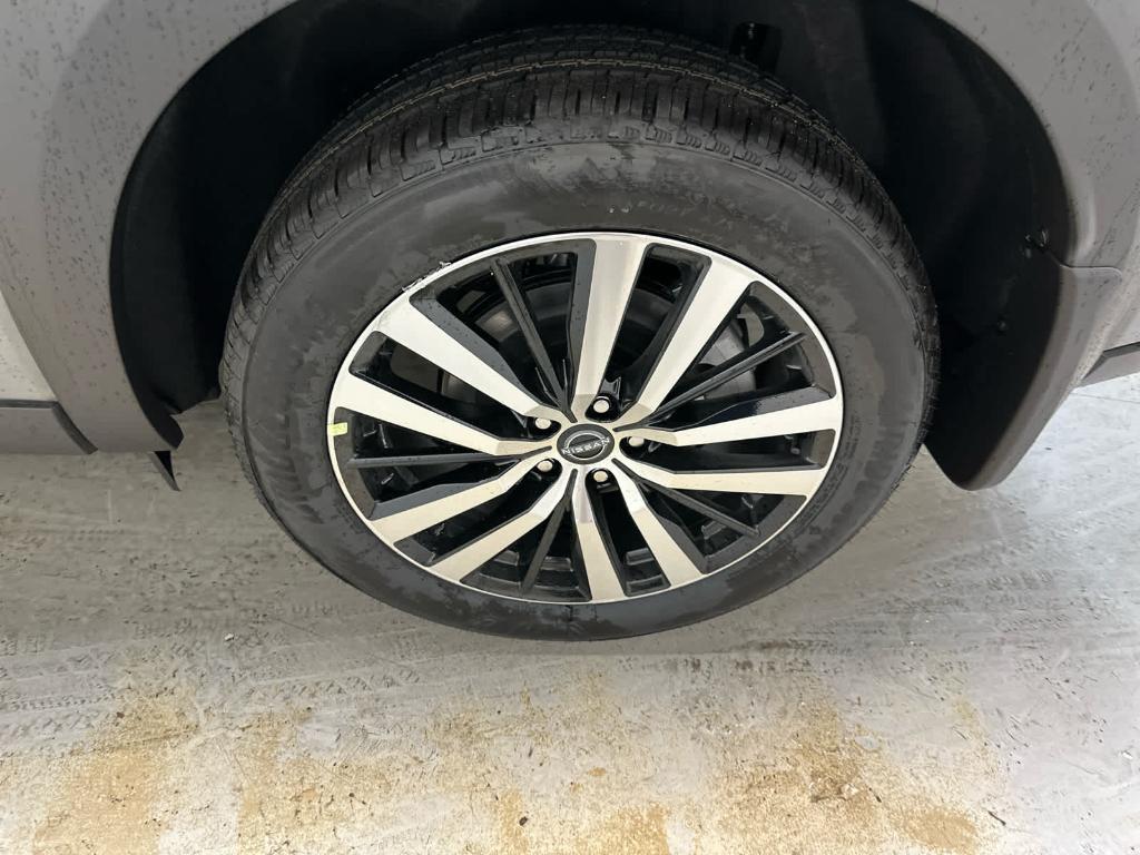 new 2025 Nissan Pathfinder car, priced at $50,867