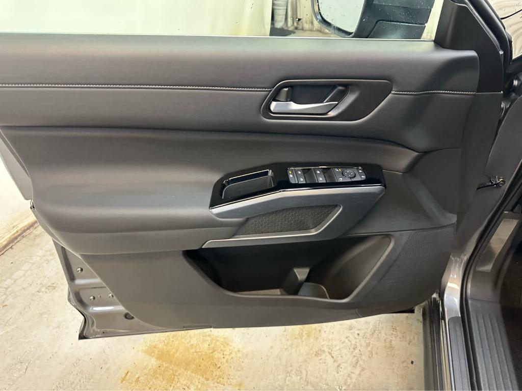 new 2025 Nissan Pathfinder car, priced at $46,949