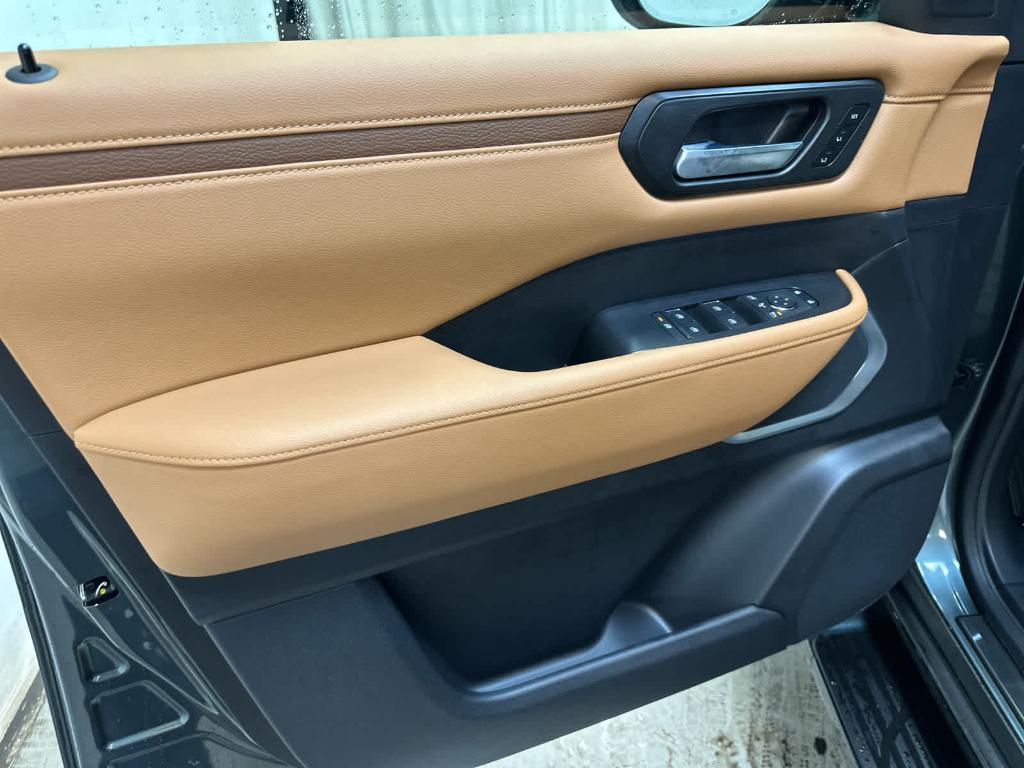 new 2025 Nissan Armada car, priced at $87,610
