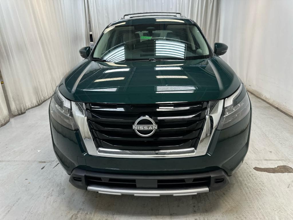 new 2025 Nissan Pathfinder car, priced at $44,086