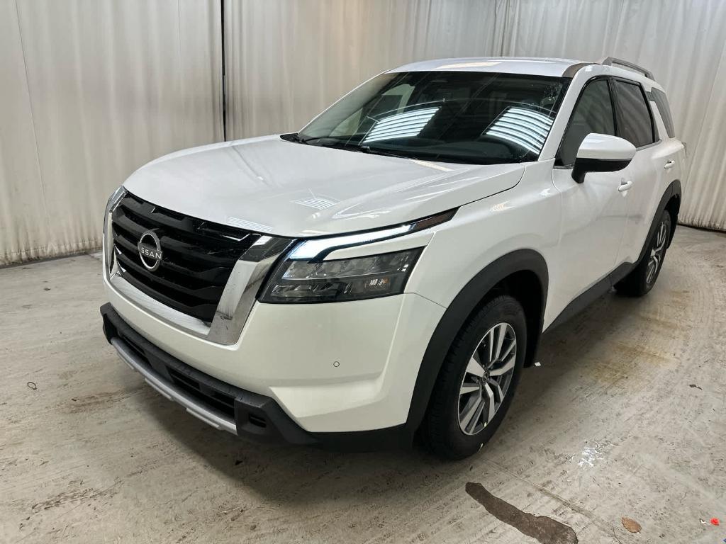 new 2025 Nissan Pathfinder car, priced at $45,083