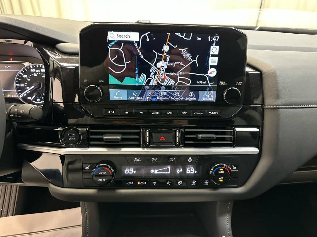 new 2025 Nissan Pathfinder car, priced at $45,083