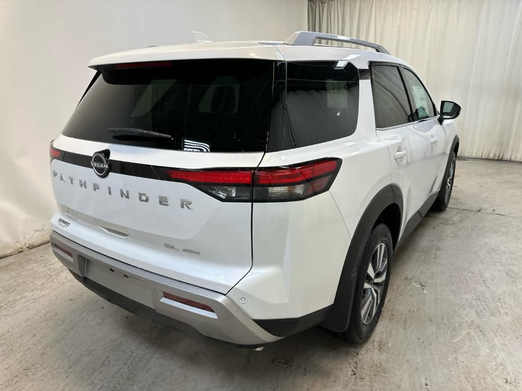 new 2025 Nissan Pathfinder car, priced at $45,083