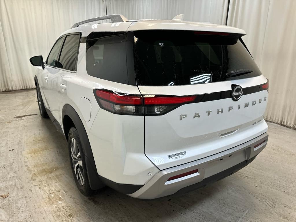 new 2025 Nissan Pathfinder car, priced at $45,083