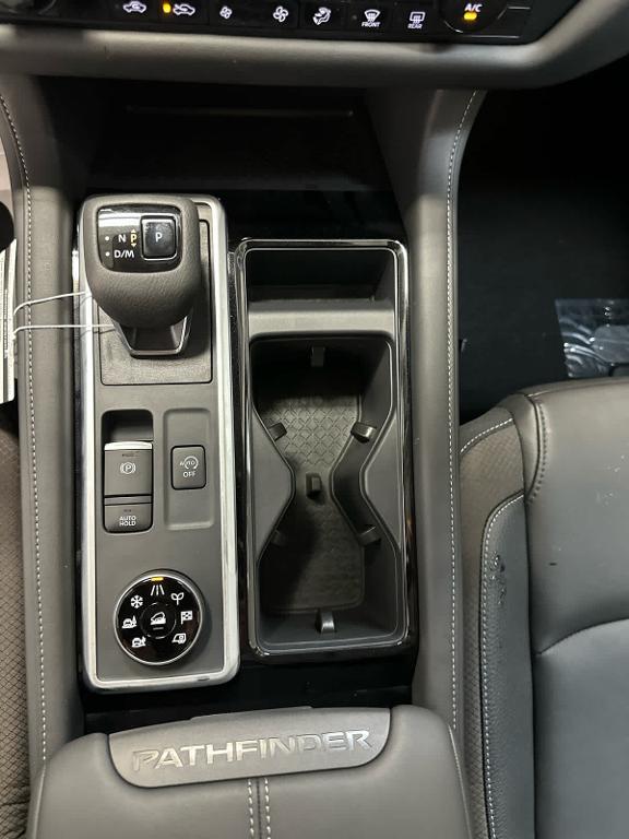 new 2025 Nissan Pathfinder car, priced at $45,083