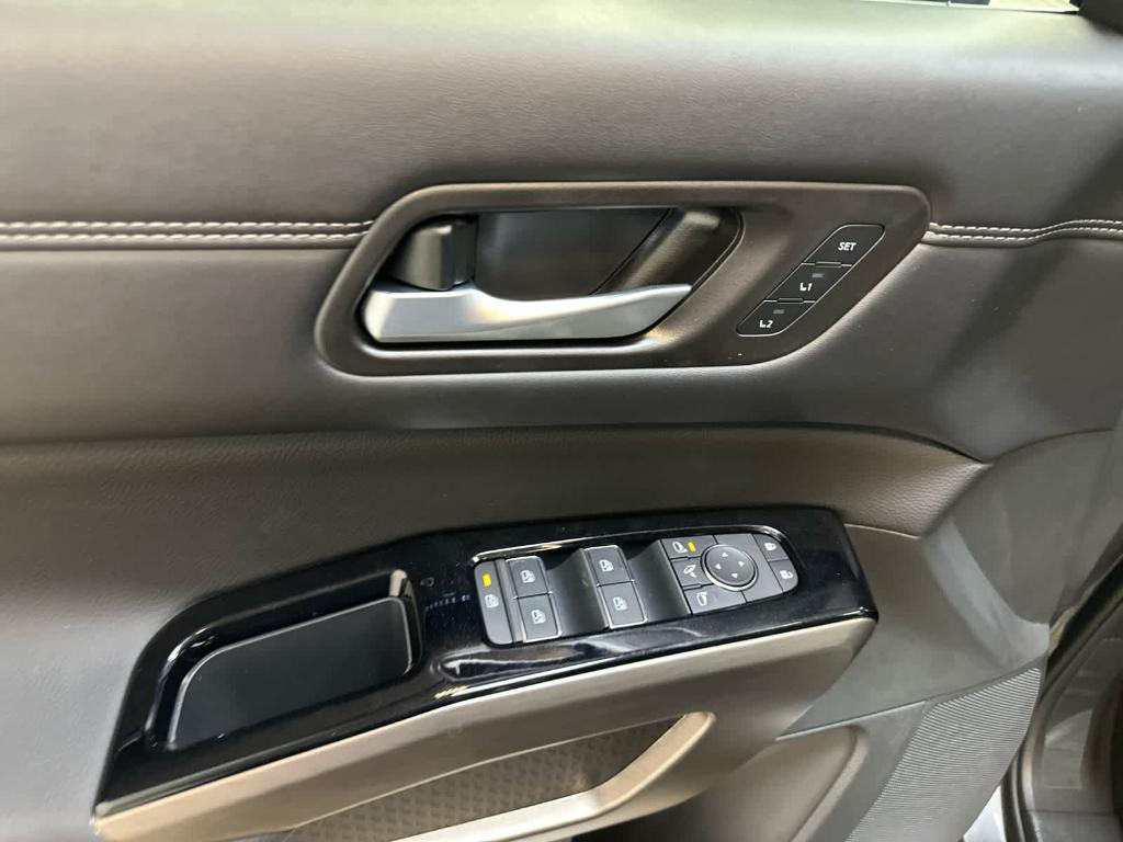 new 2025 Nissan Pathfinder car, priced at $50,867